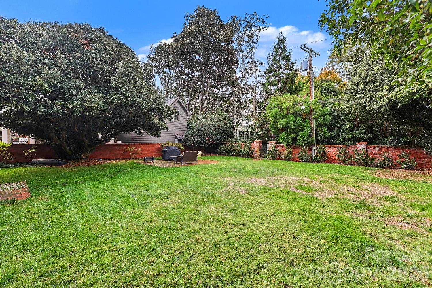 256 Hempstead Place