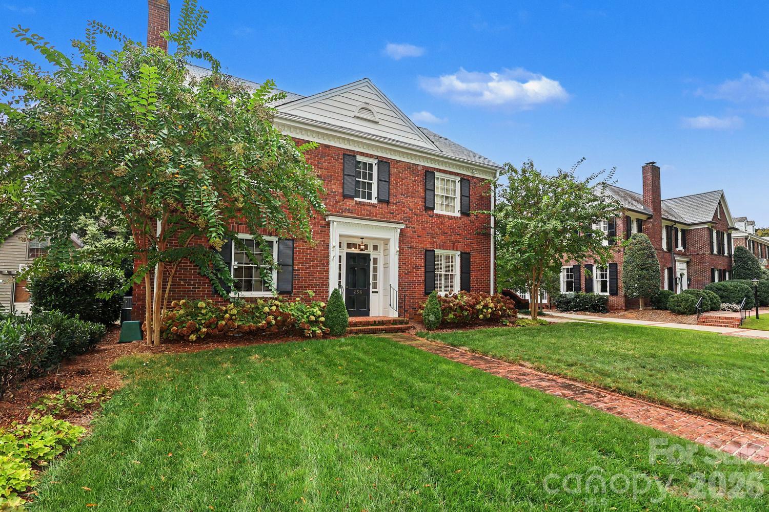 256 Hempstead Place