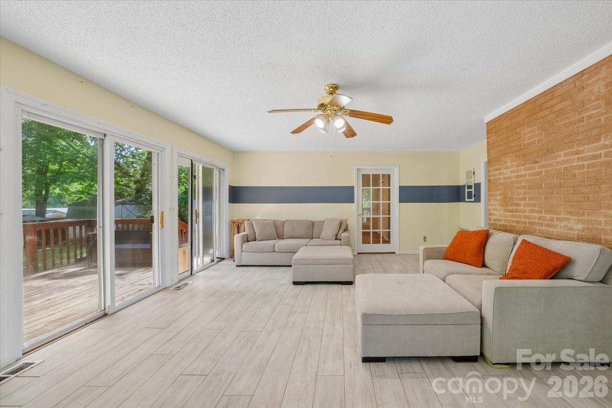 Foxwood - Residential