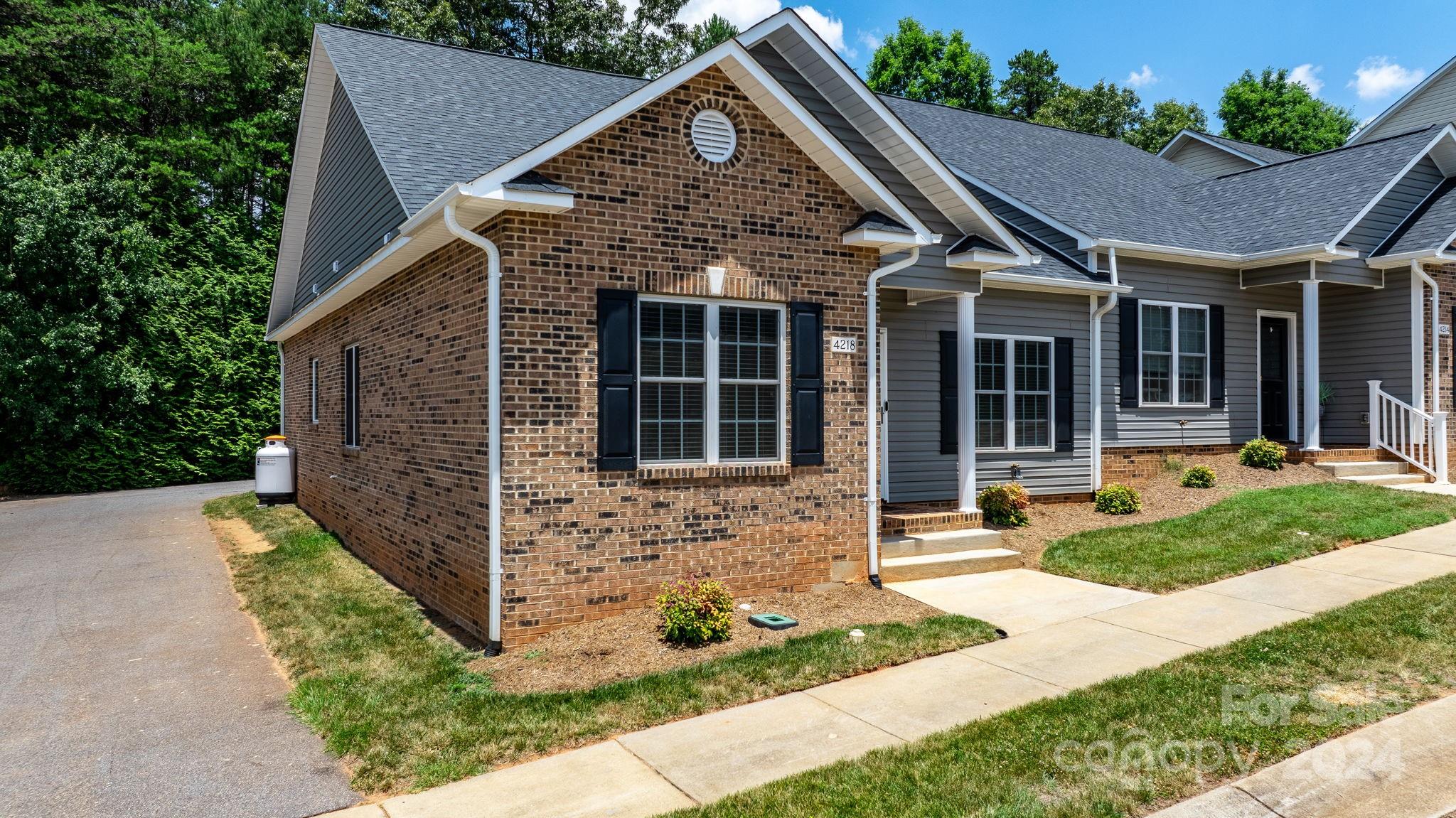 Thornbury Village - Residential