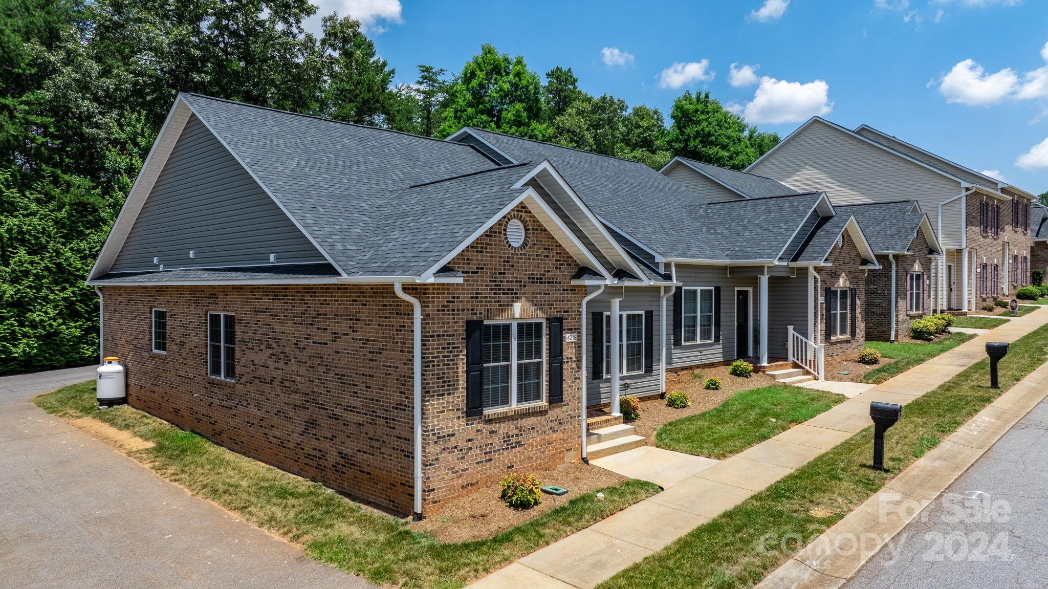 Thornbury Village - Residential