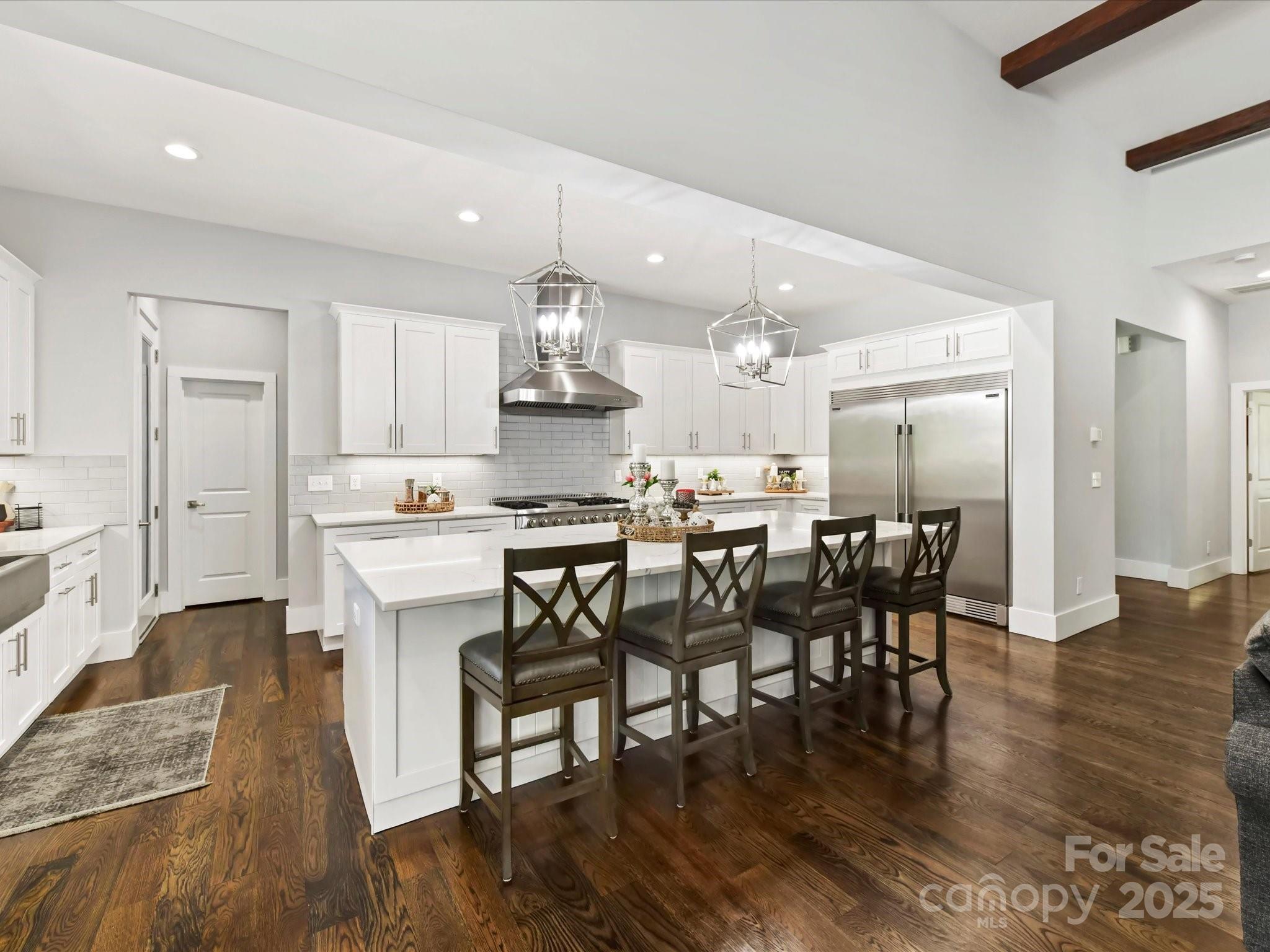 5933 Legacy Lane