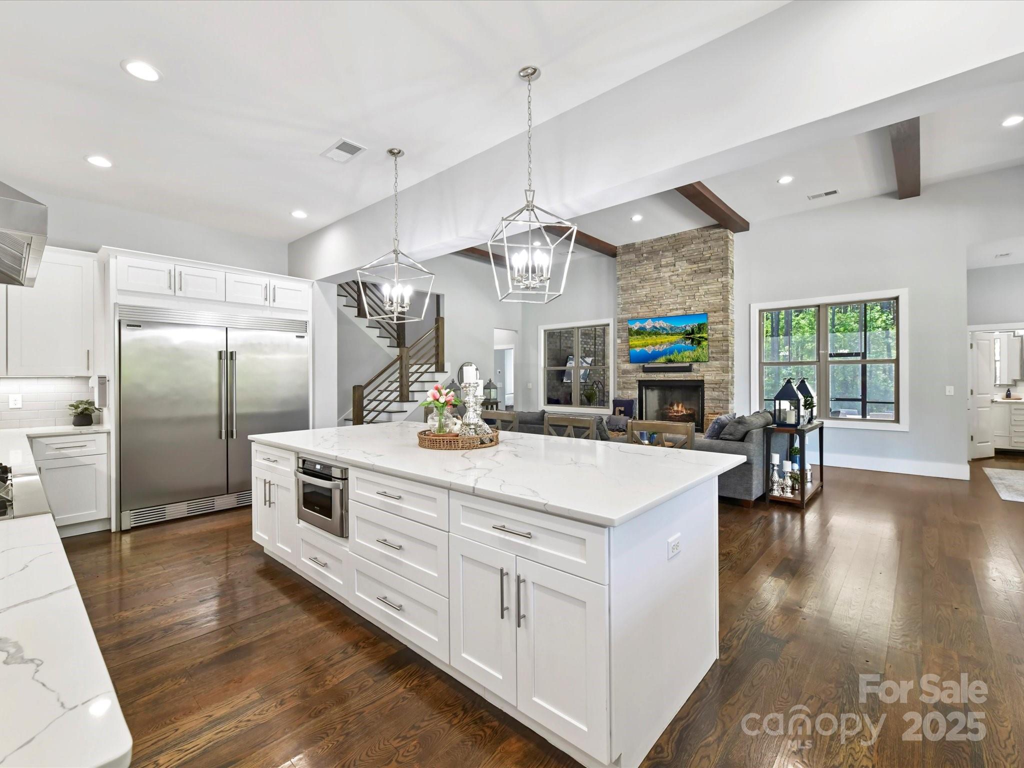 5933 Legacy Lane