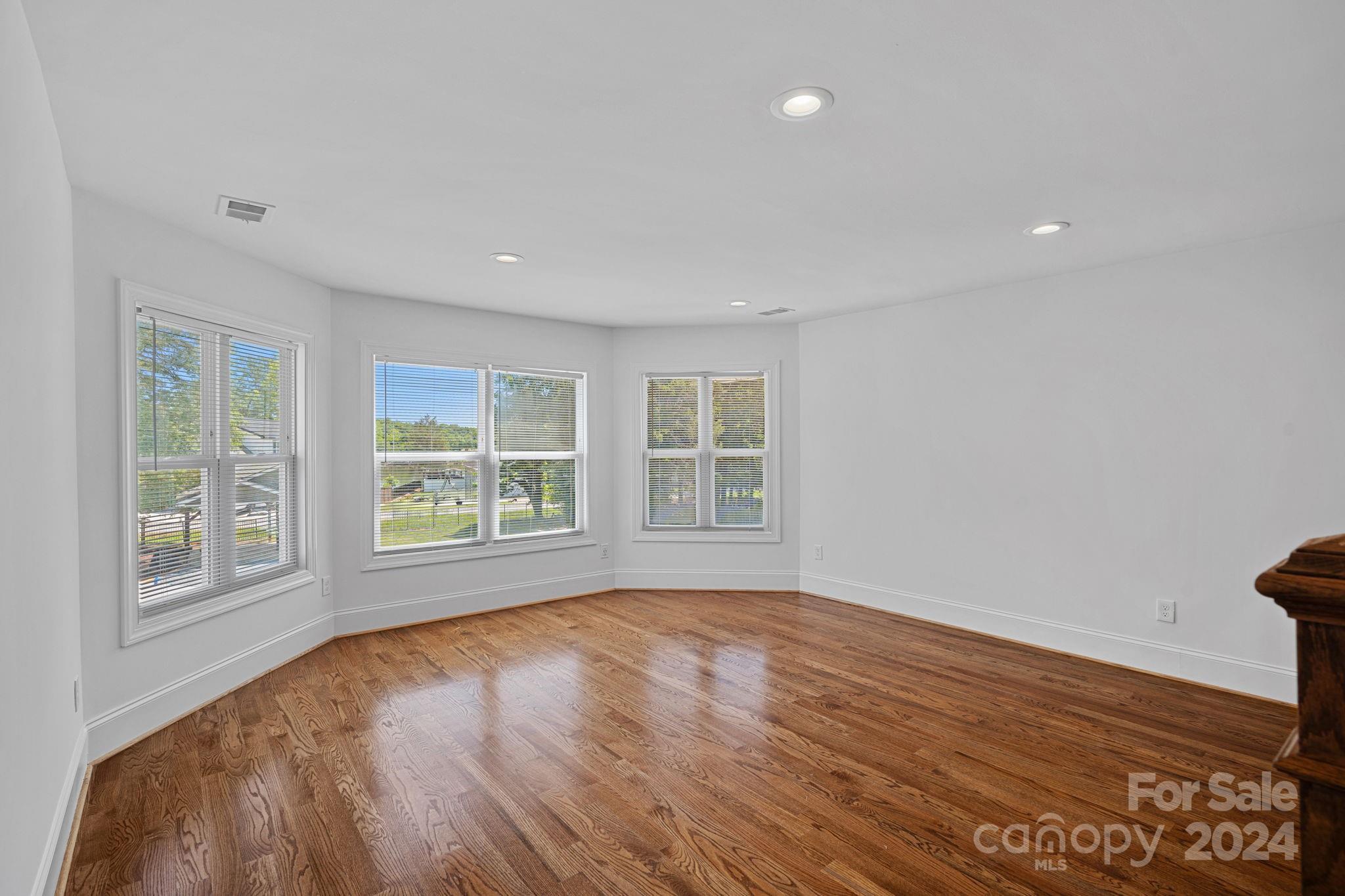 Riverfront - Residential