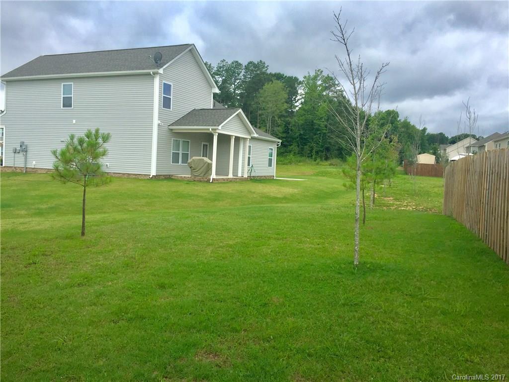 Ellis Pond - Residential