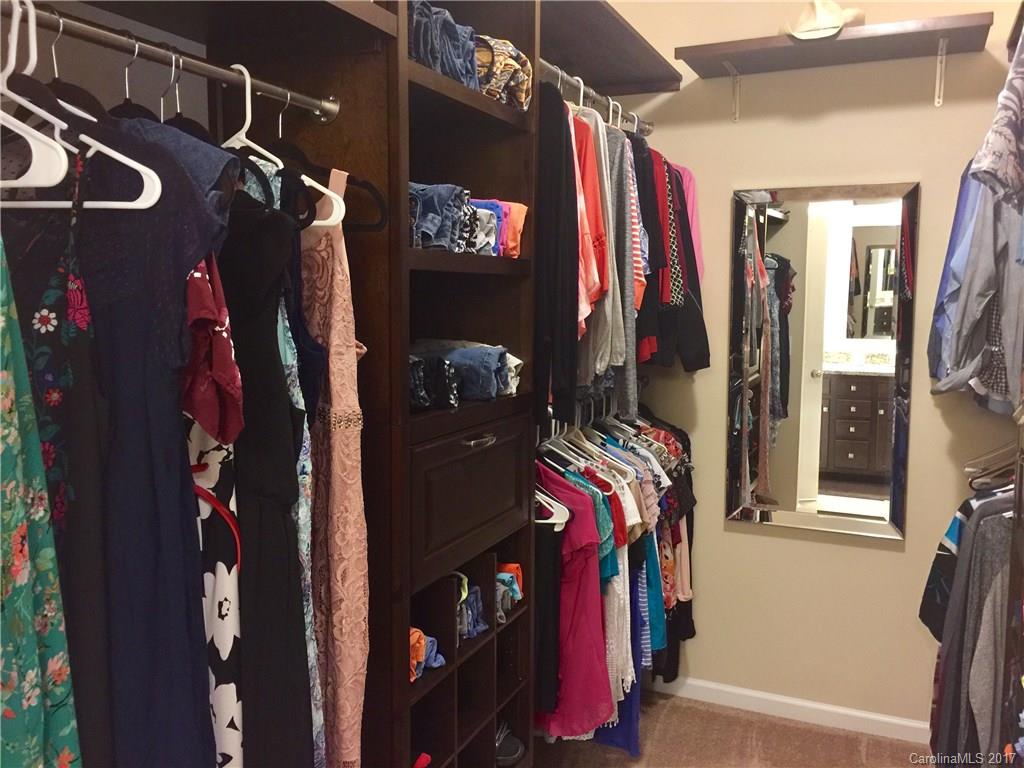 Ellis Pond - Residential