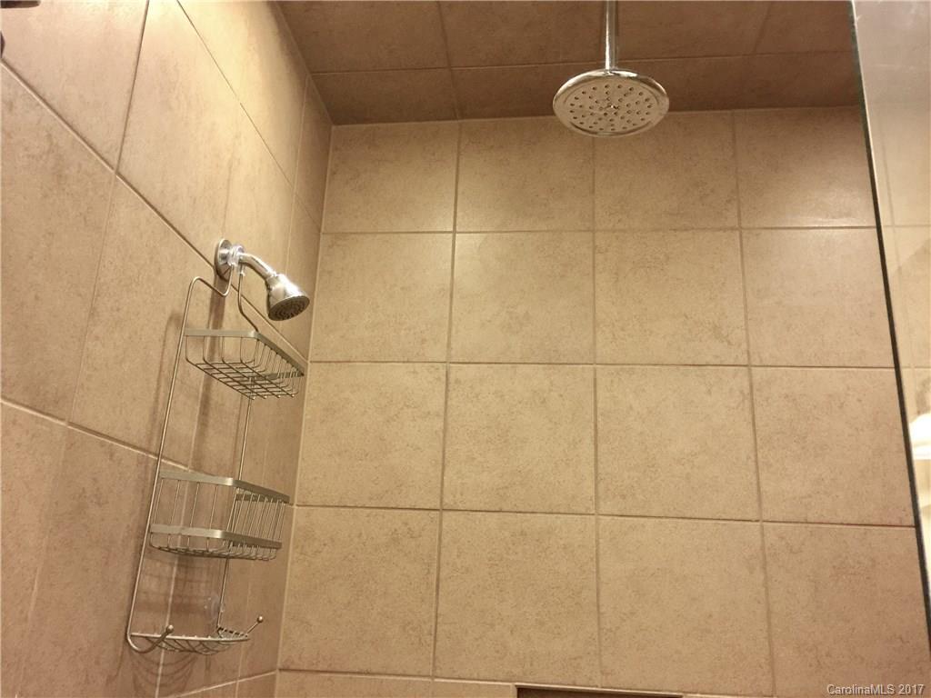 Ellis Pond - Residential