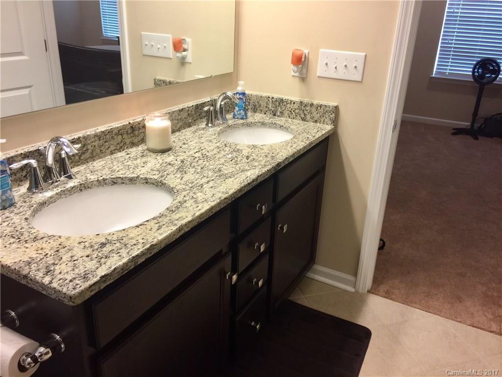 Ellis Pond - Residential