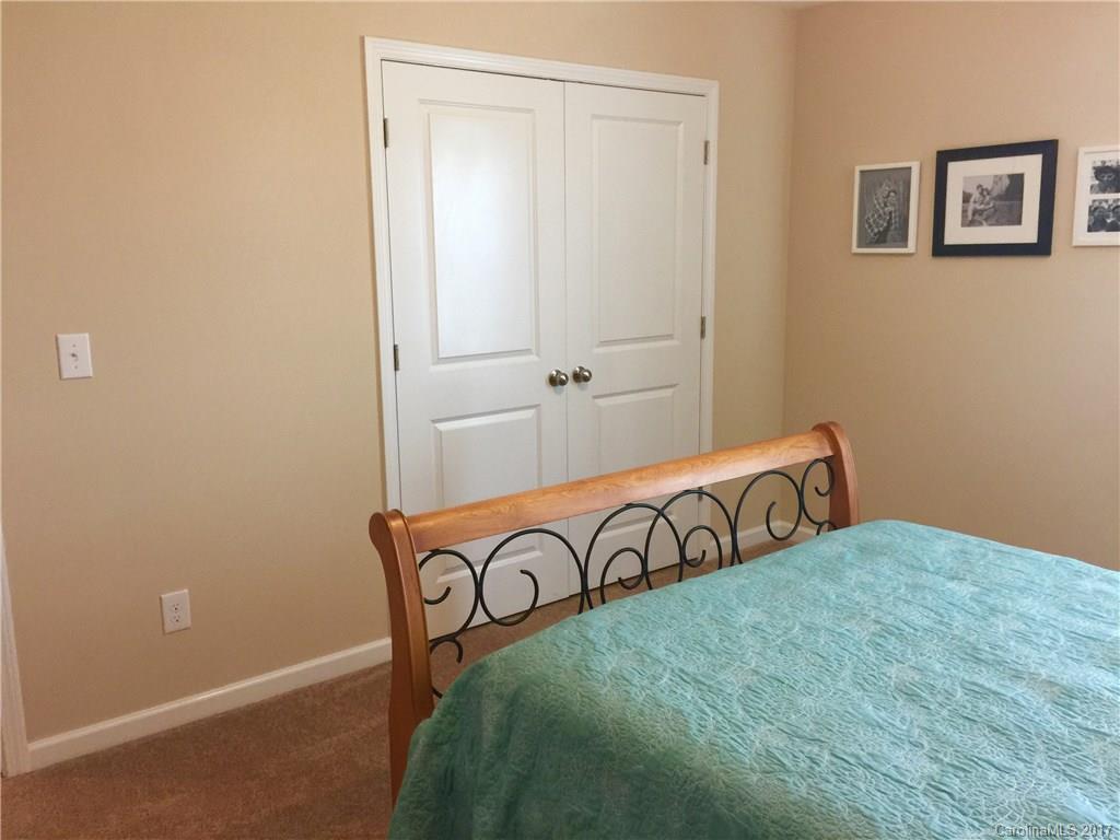 Ellis Pond - Residential