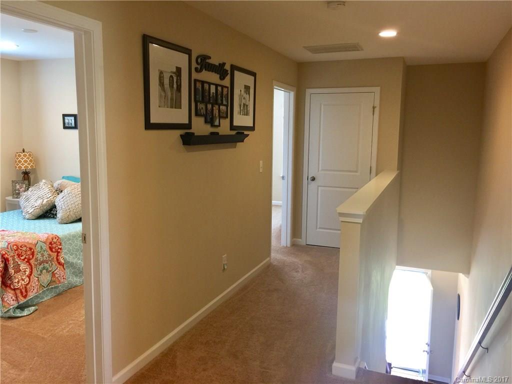 Ellis Pond - Residential