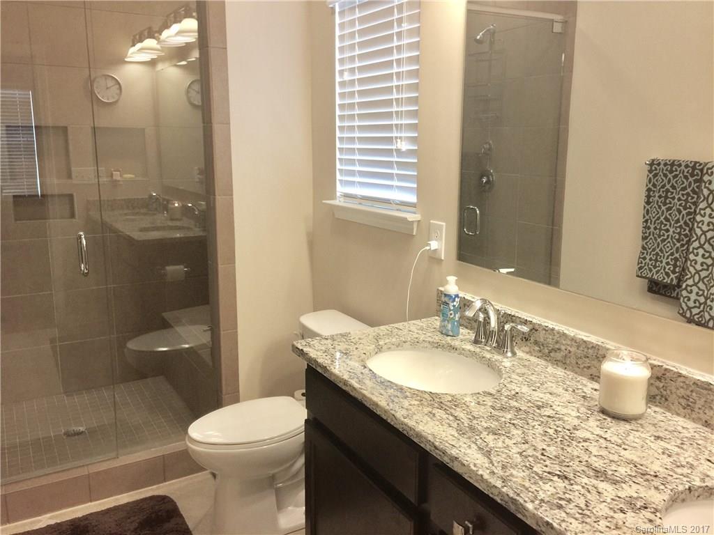 Ellis Pond - Residential