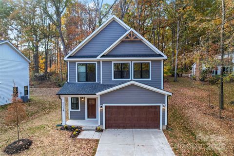 8823 Dogwood Drive Charlotte NC 28215