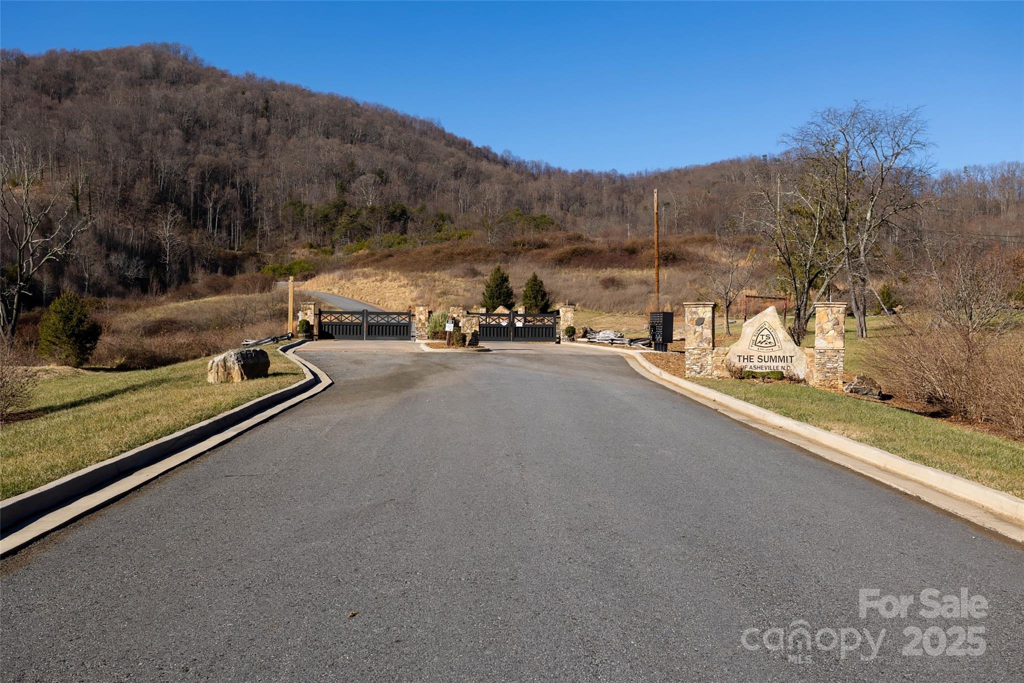 The Summit of Asheville - Land