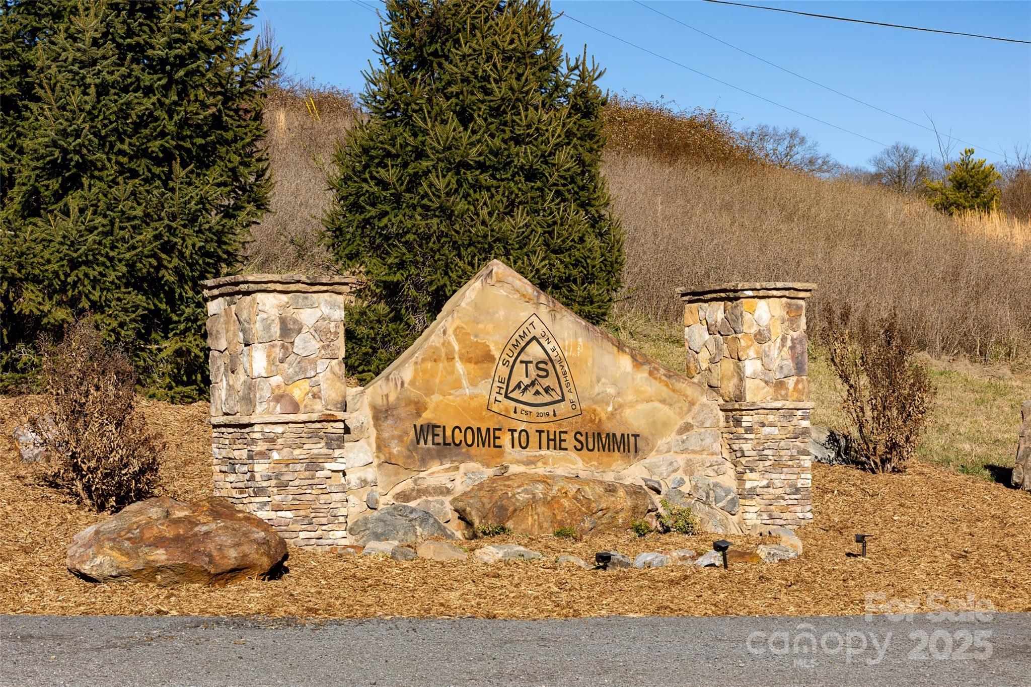 The Summit of Asheville - Land