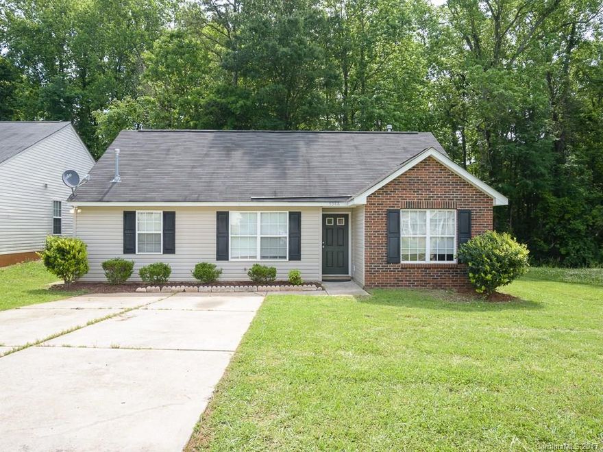 Completely renovated one story home in the Thompson Glen neighborhood.  New neutral paint and carpet throughout.  Close to Uptown and minutes from I-77 and I-85.
