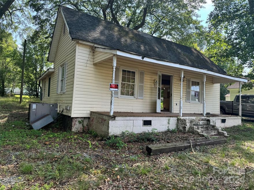 ***Investment opportunity*** in Shelby NC. This home is ready to be put together.
All new:
 1. Foundation Piers
 2. Subfloor
 3. Electrical (meter, panel & wiring for lighting, outlets, etc.)
 4. Plumbing ( Drainages & water supply lines all the way from the meter, etc.)
 5. HVAC (units and ducts) Unit will be left in the house
 6. Interior Walls 
 7. layout 3 bedroom 2 bath
 8. Vapor barrier