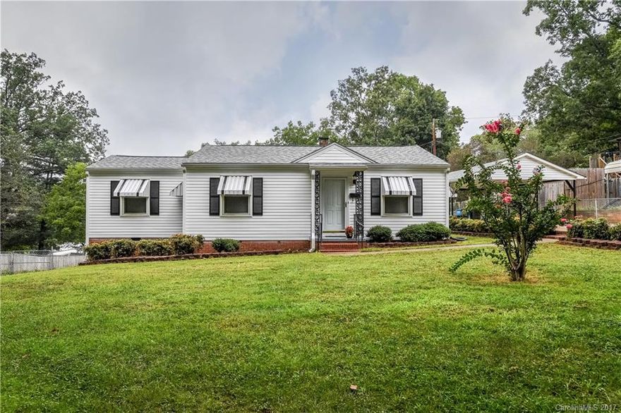 Hard to find ranch home sitting on .56 Acres in Fort Mill School District! Charming 3 Bedrooms 1 BA with covered porch overlooking large backyard located in the heart of Fort Mill. Property consists of 2 Parcels. Home has newer HVAC and roof. No HOA dues. Walking distance to Harris Street Park and Walter Elisha Park. Come Take a look!