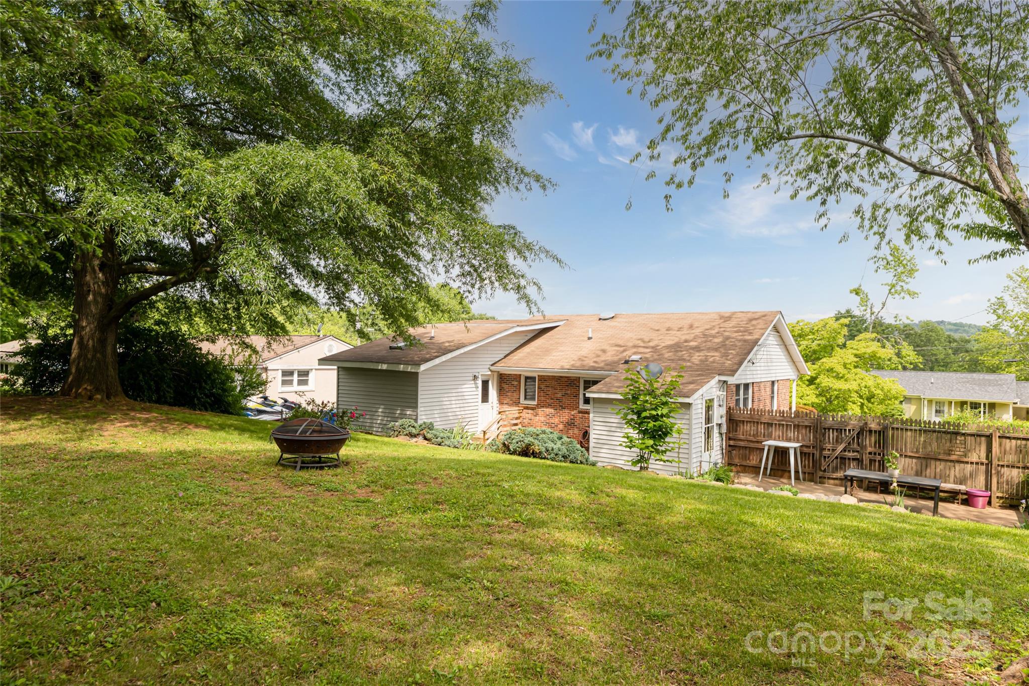 Knollwood - Residential