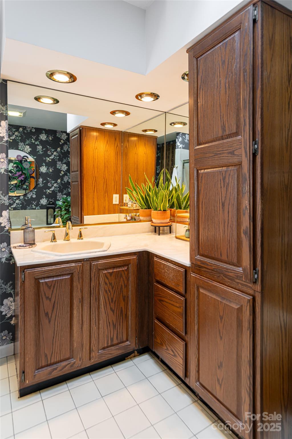 Knollwood - Residential