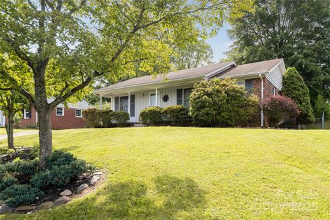 83 Skyview Terrace Asheville NC 28806