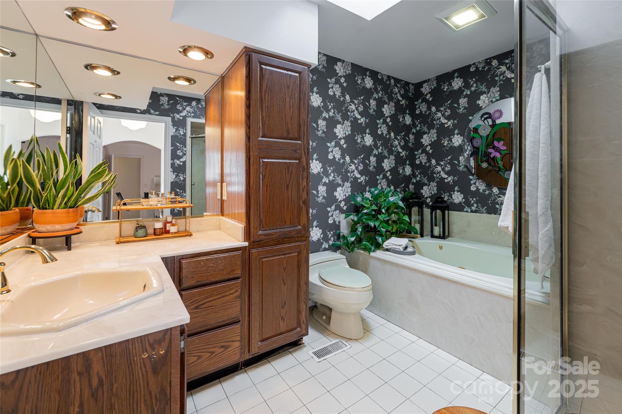 Knollwood - Residential