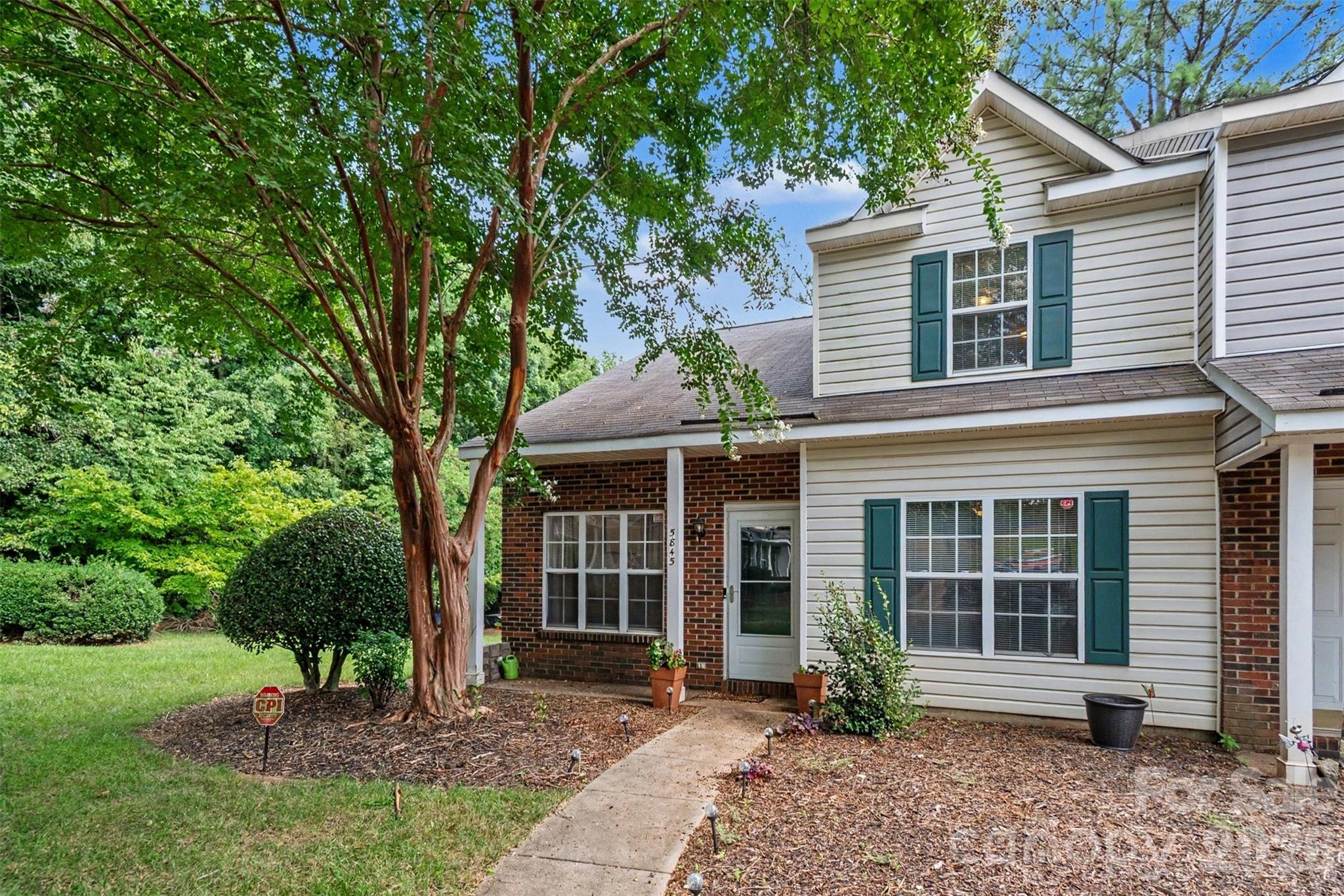 5845 Cougar Lane