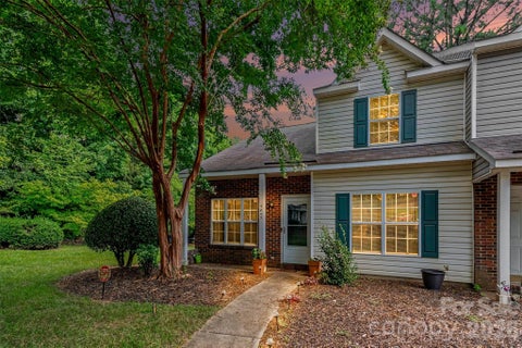 Photo of 5845 Cougar Lane, Charlotte, NC 28269 (MLS # 4407101)