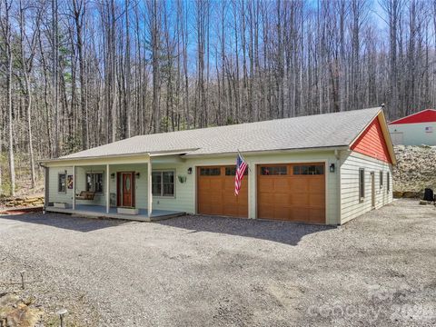33 Freedom Drive Waynesville NC 28786
