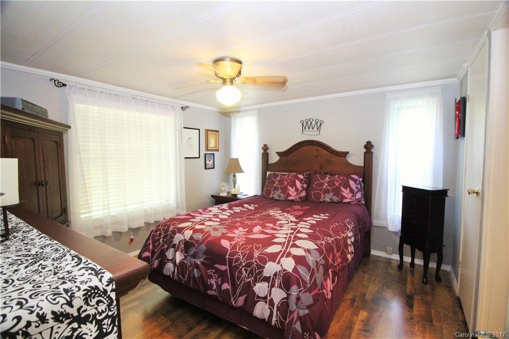 Chestnut Oaks - Residential