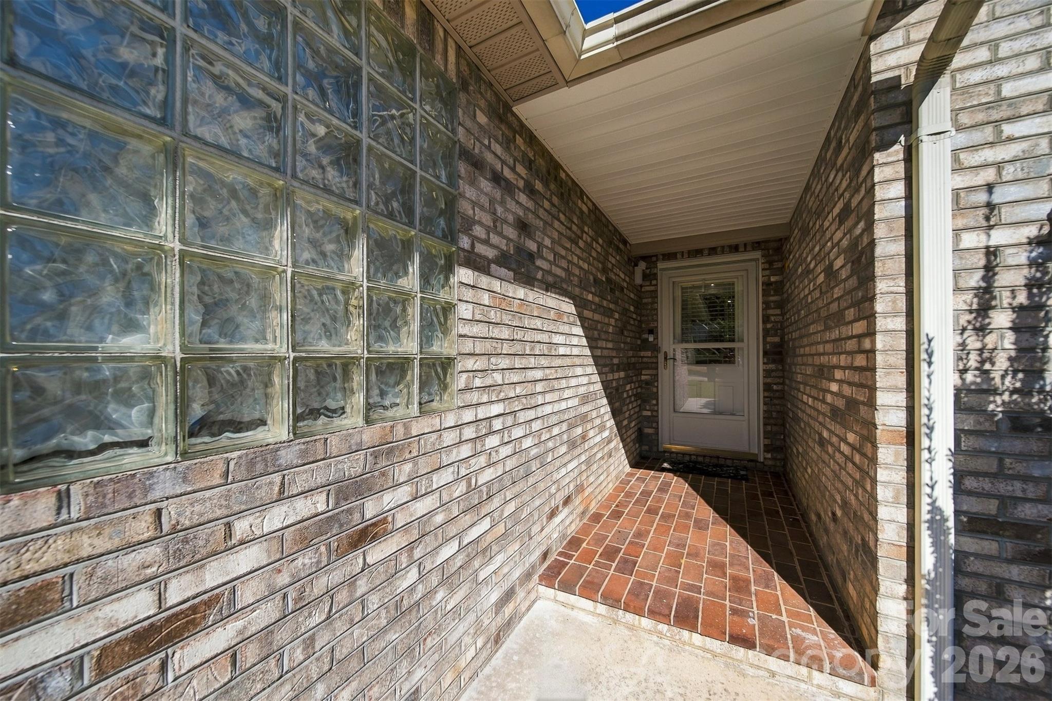 1256 Willow Drive