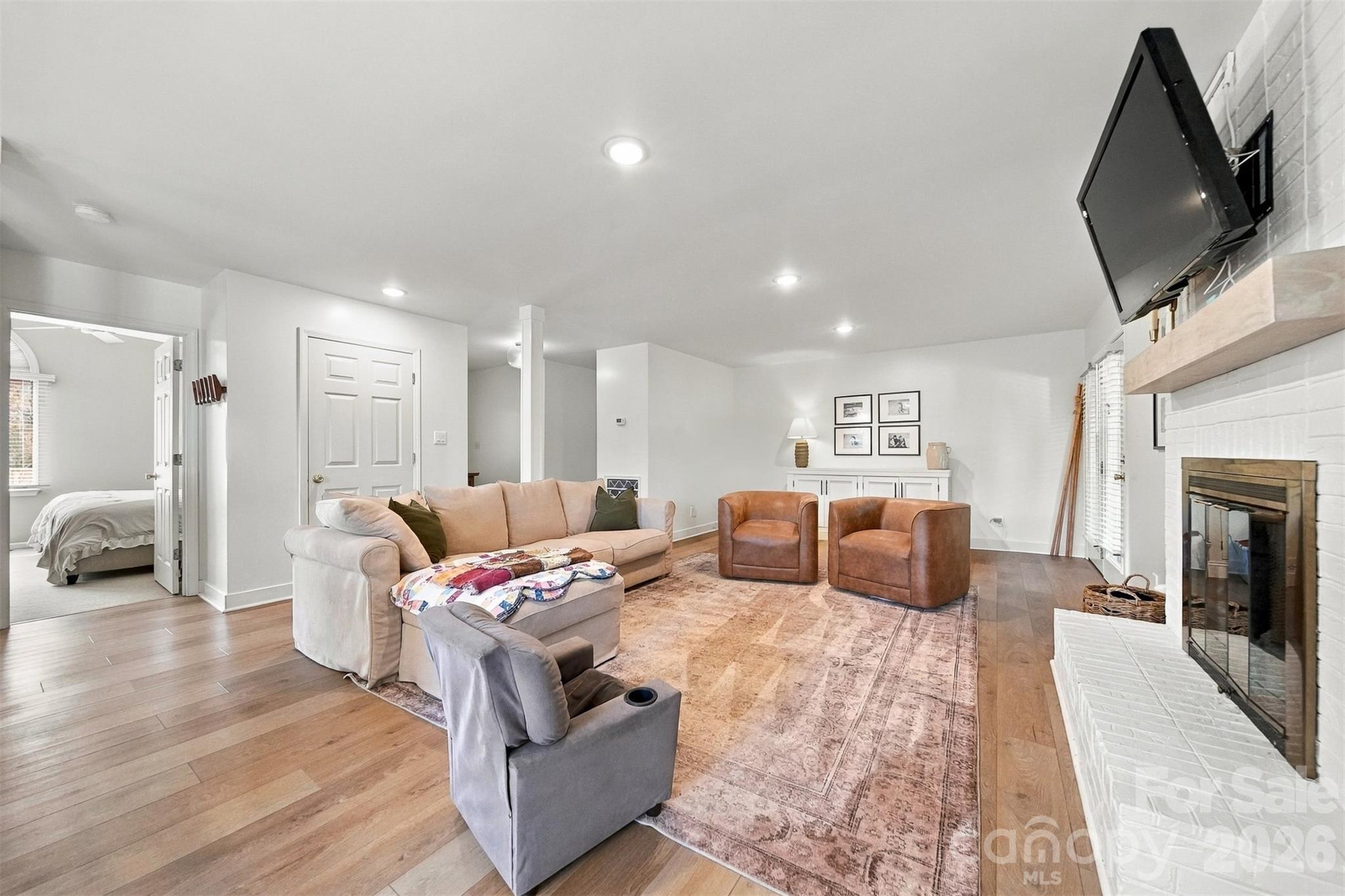 1256 Willow Drive