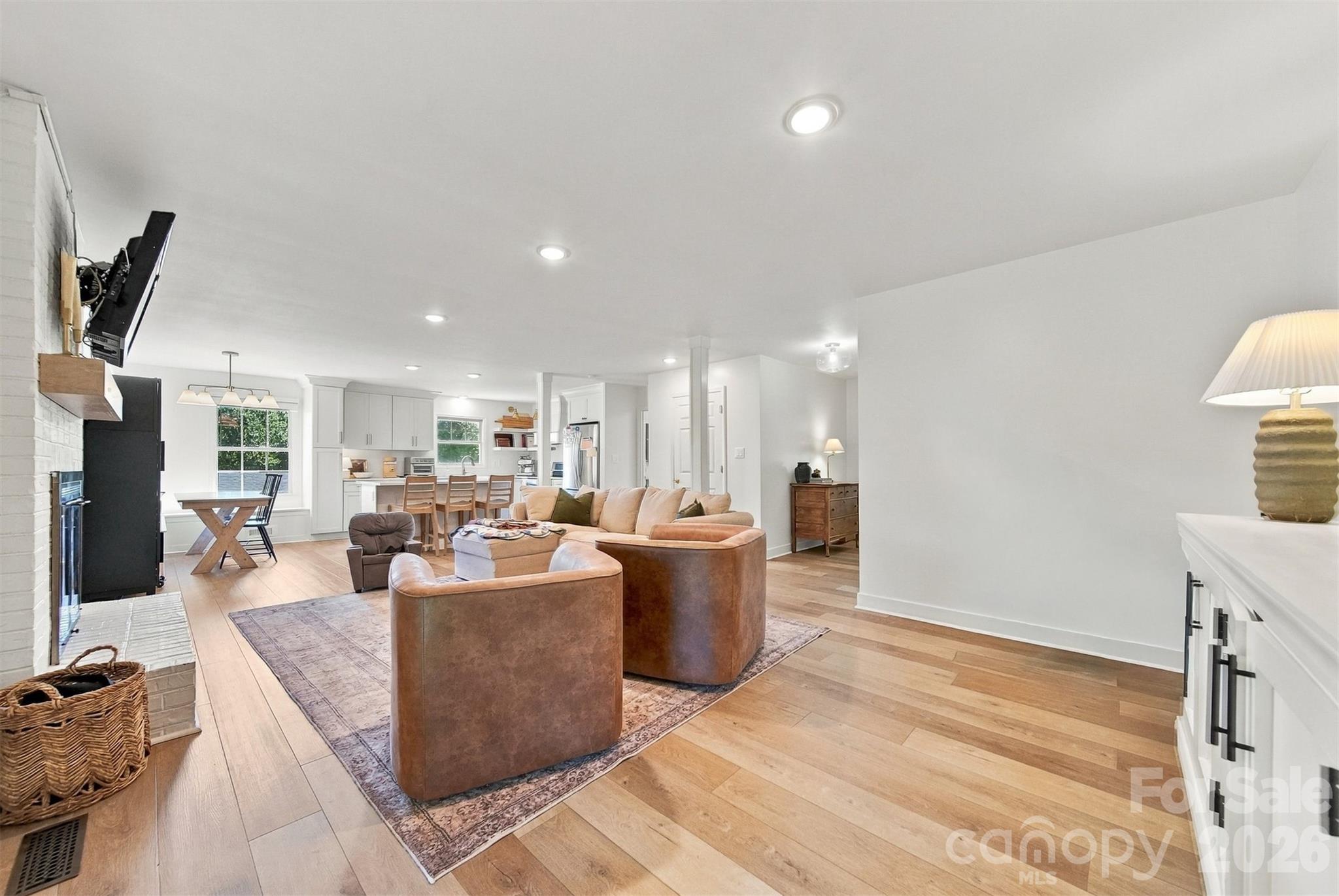 1256 Willow Drive