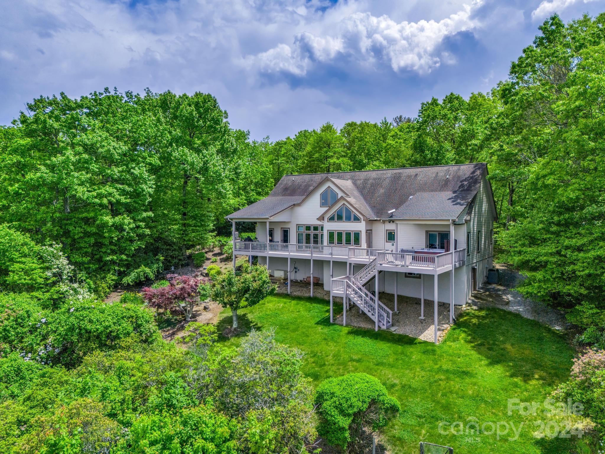 428 Devils Hole Road 14