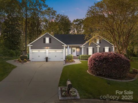 10009 Lattice Court Charlotte NC 28269