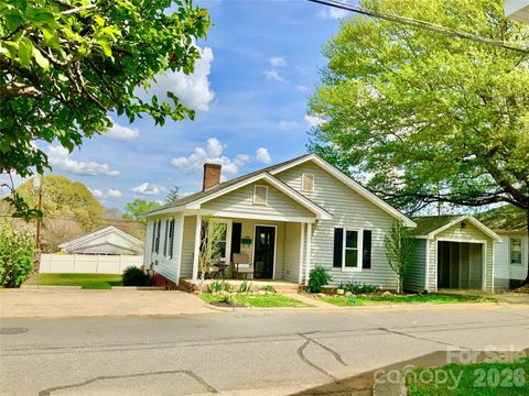 Photo of 358 Woodlawn Avenue, Cramerton, NC 28032 (MLS # 4365227)