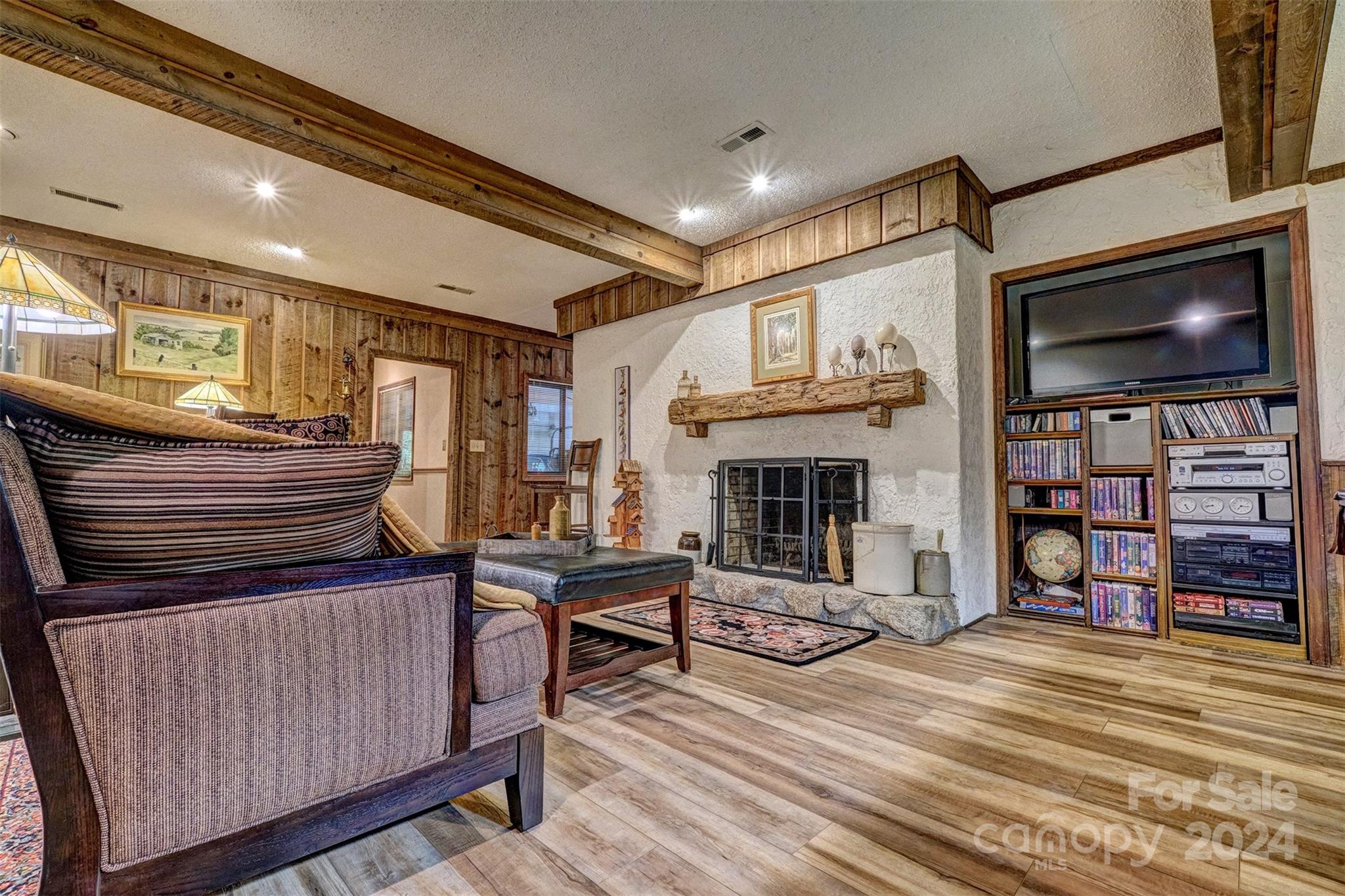 River Hills - Residential