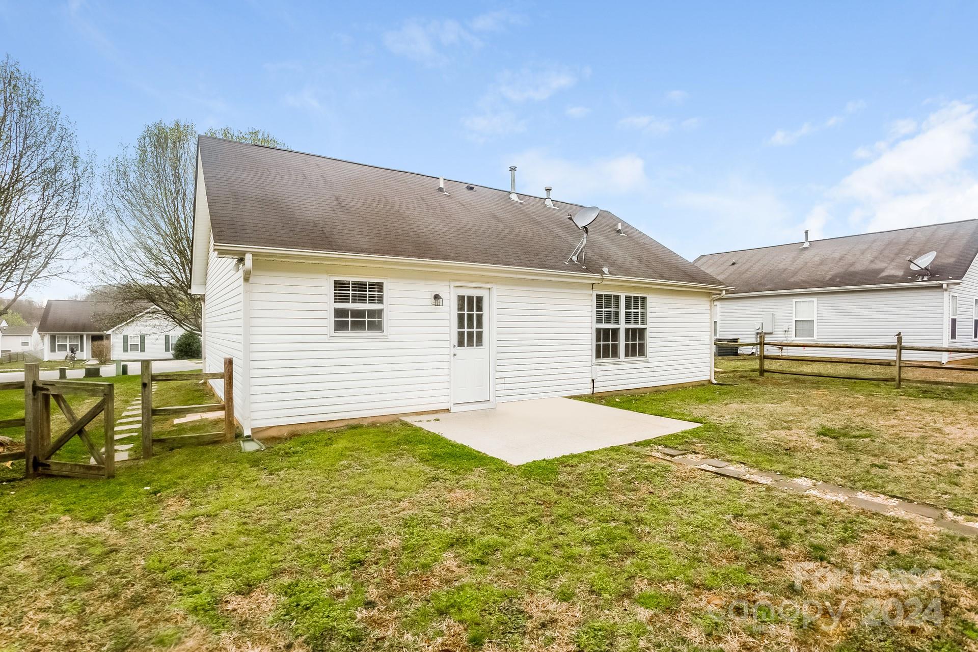 Curtis Pond - Residential Lease