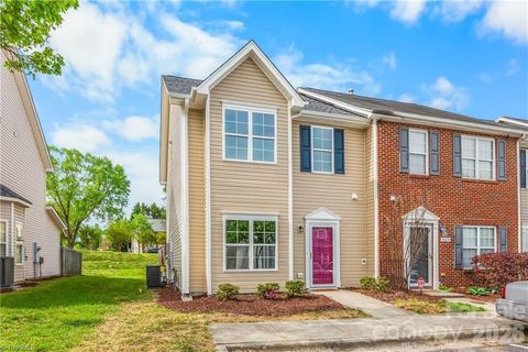 Photo for 1633 Olivers Crossing Circle