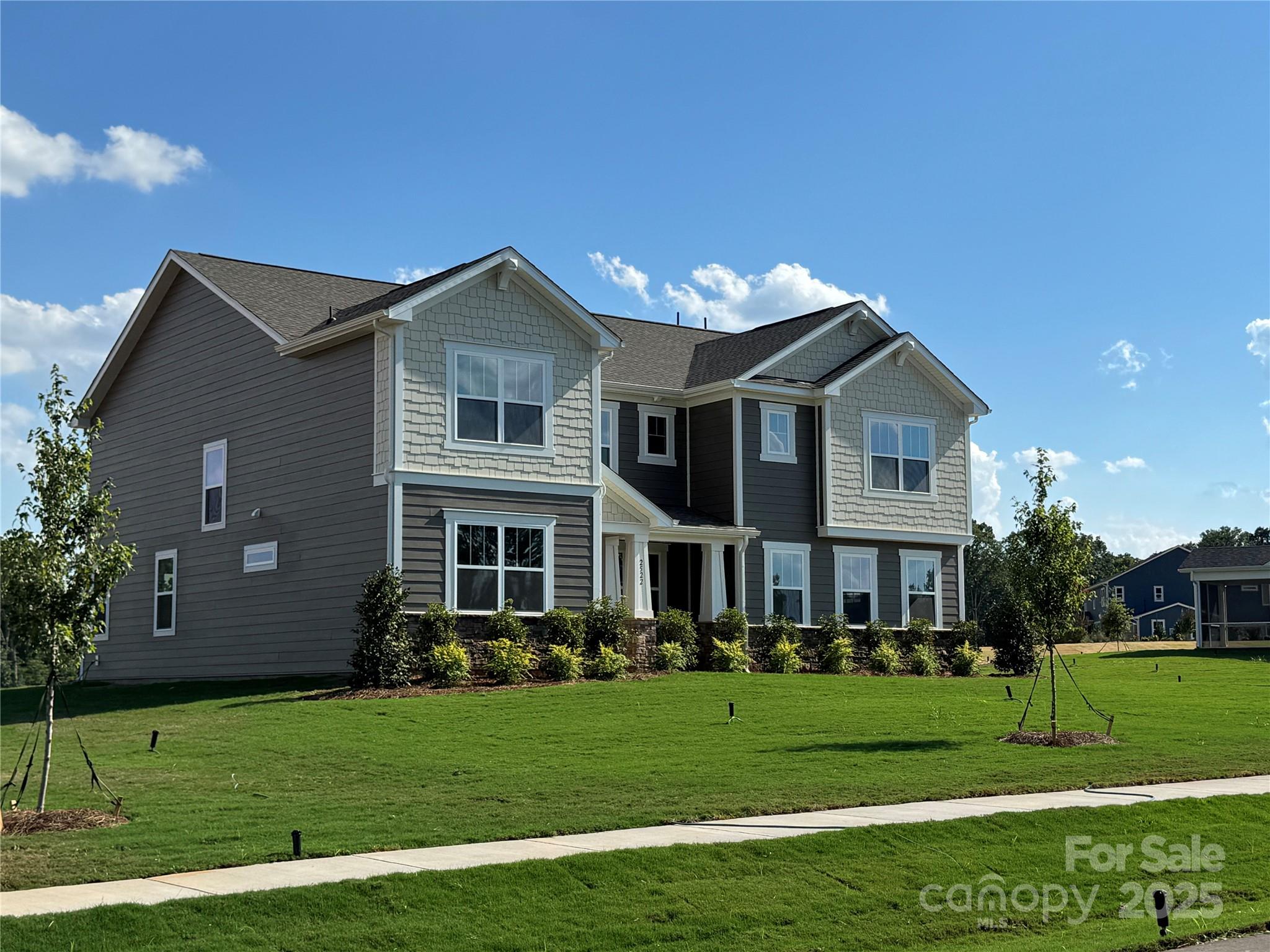 2522 Mabel Lane