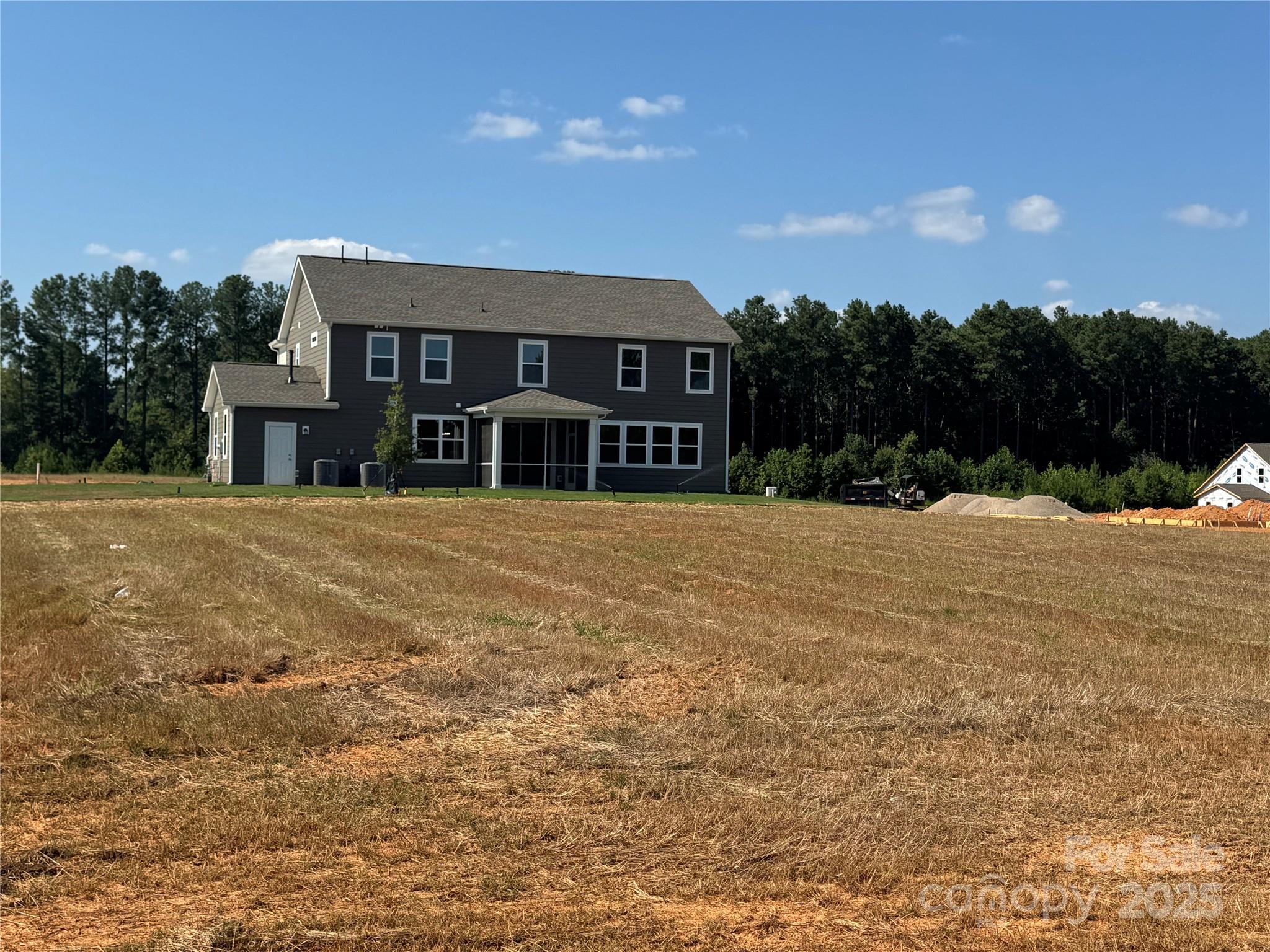 2522 Mabel Lane