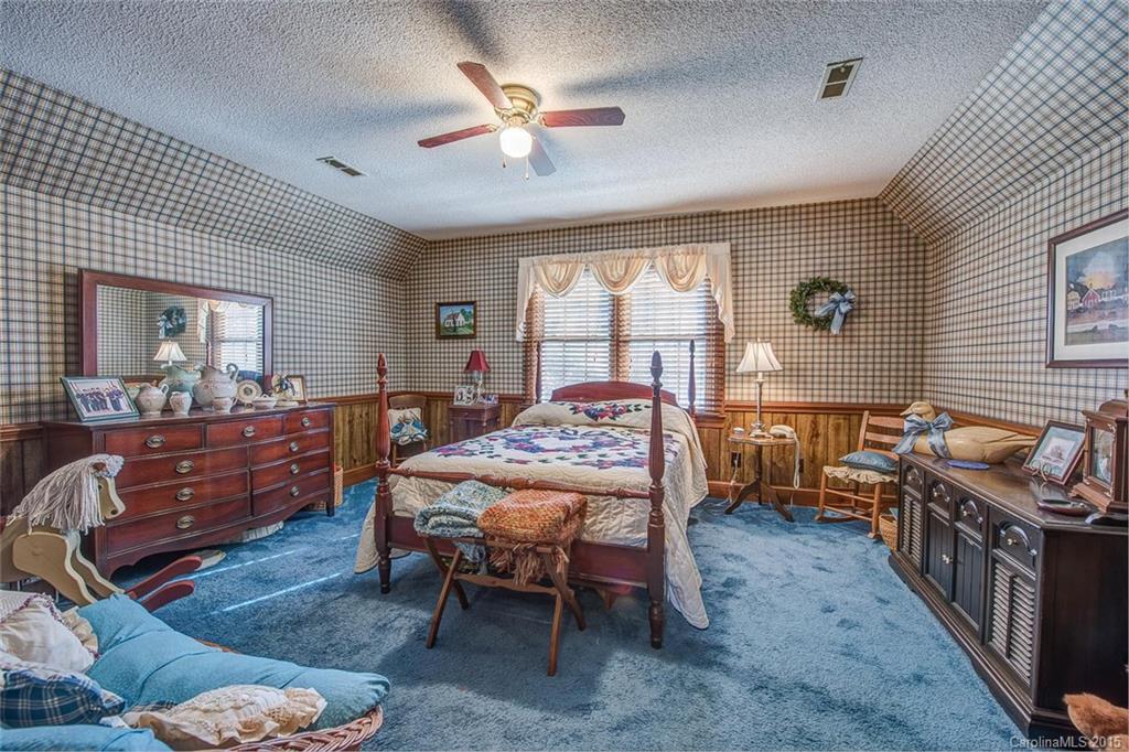 Laurel Woods - Residential