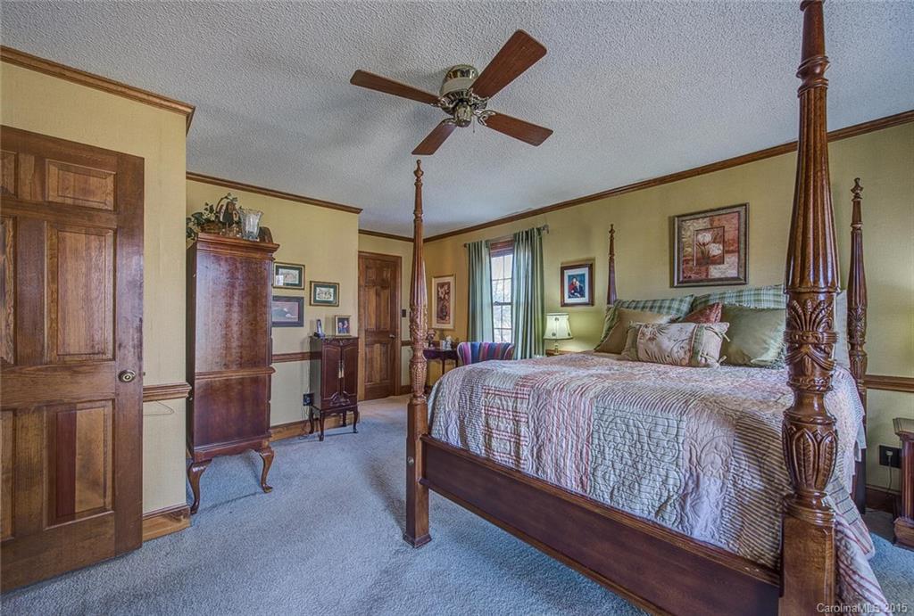 Laurel Woods - Residential