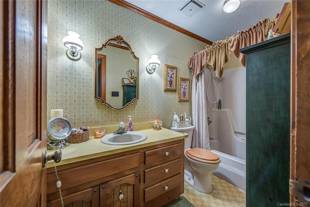 Laurel Woods - Residential