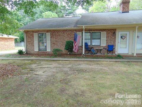 Photo of 3312 Circles End Circle, Charlotte, NC 28226 (MLS # 4342544)