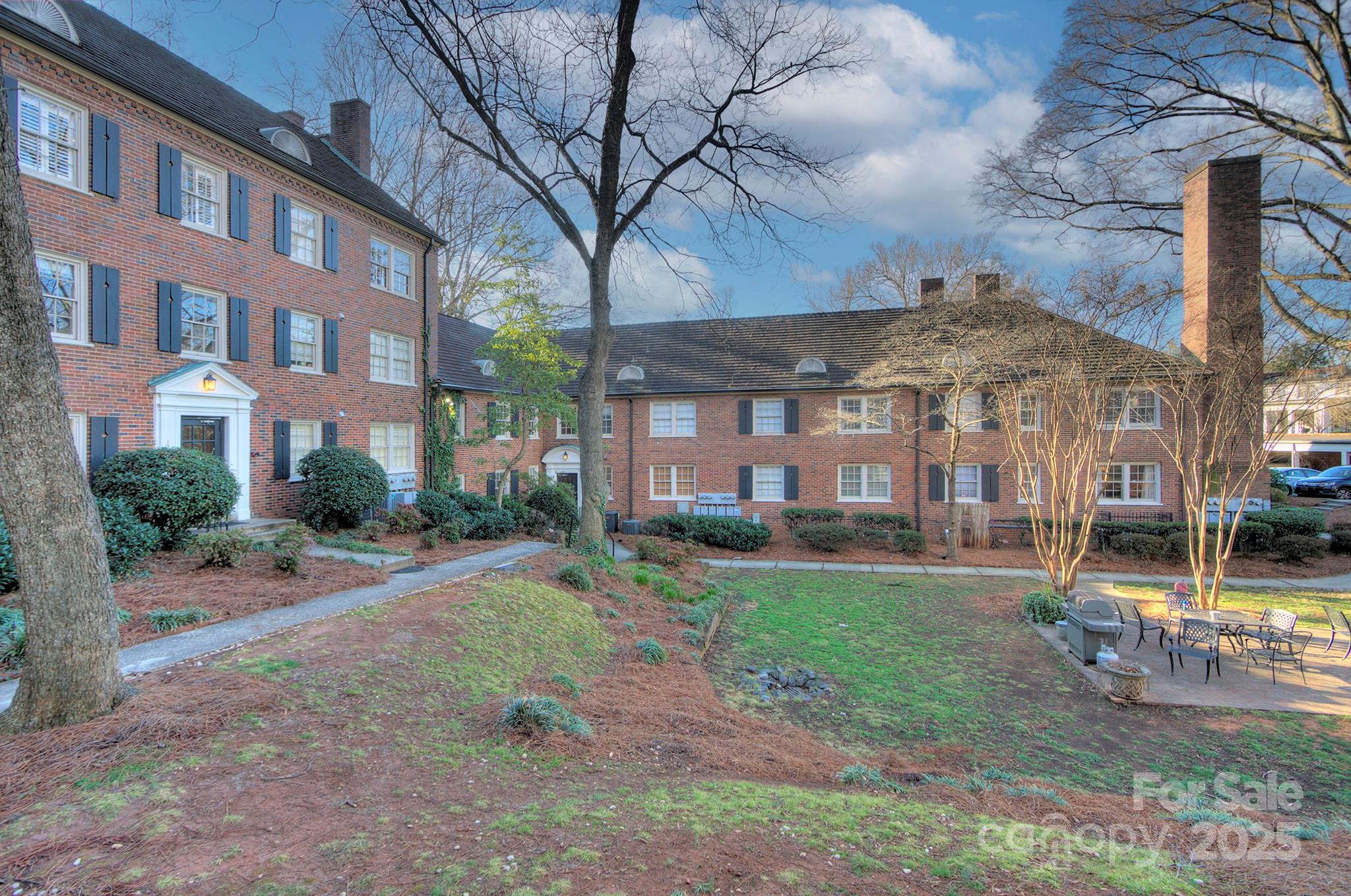 101 S Laurel Avenue 72A
