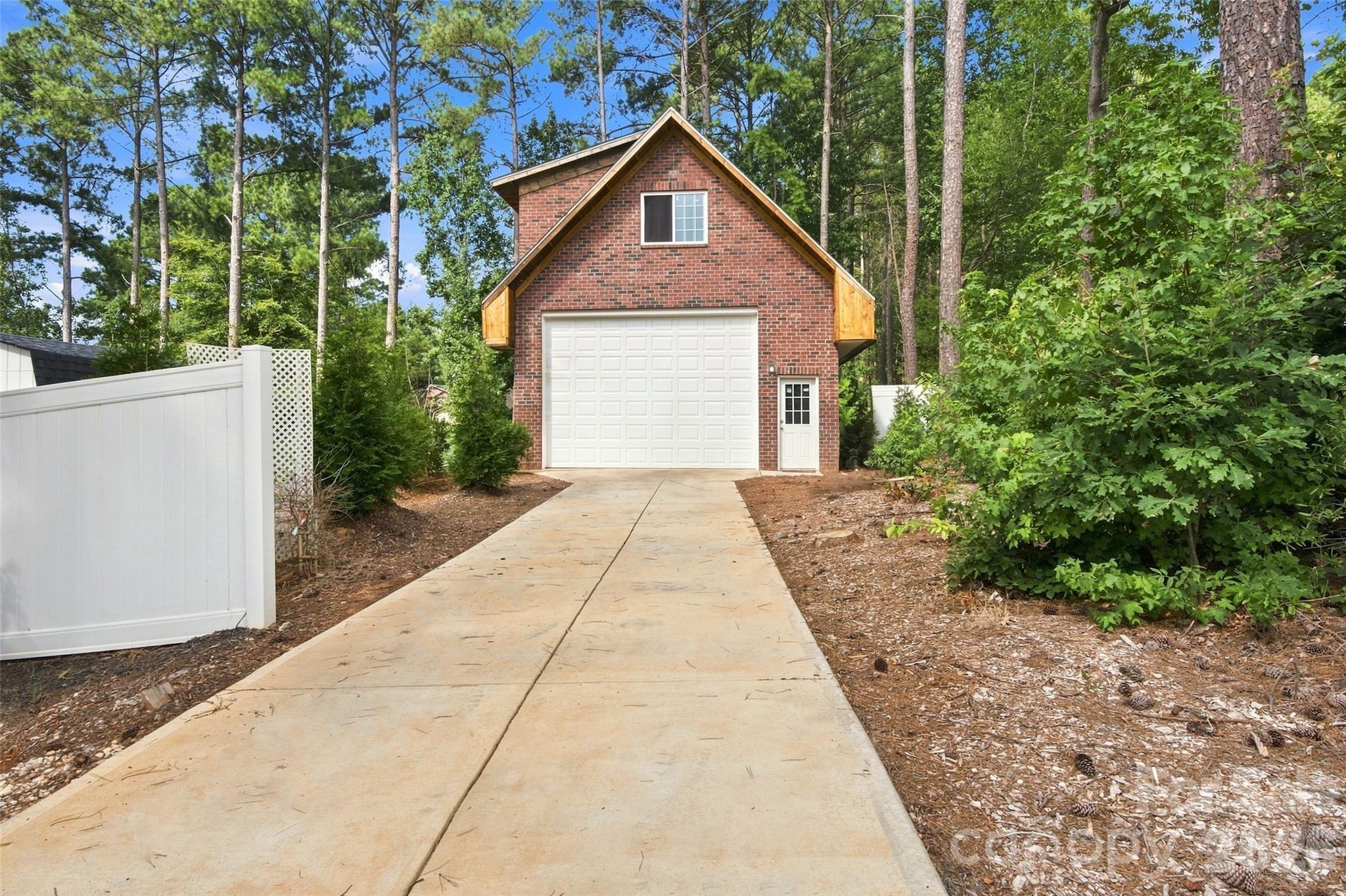7189 Windy Pine Circle