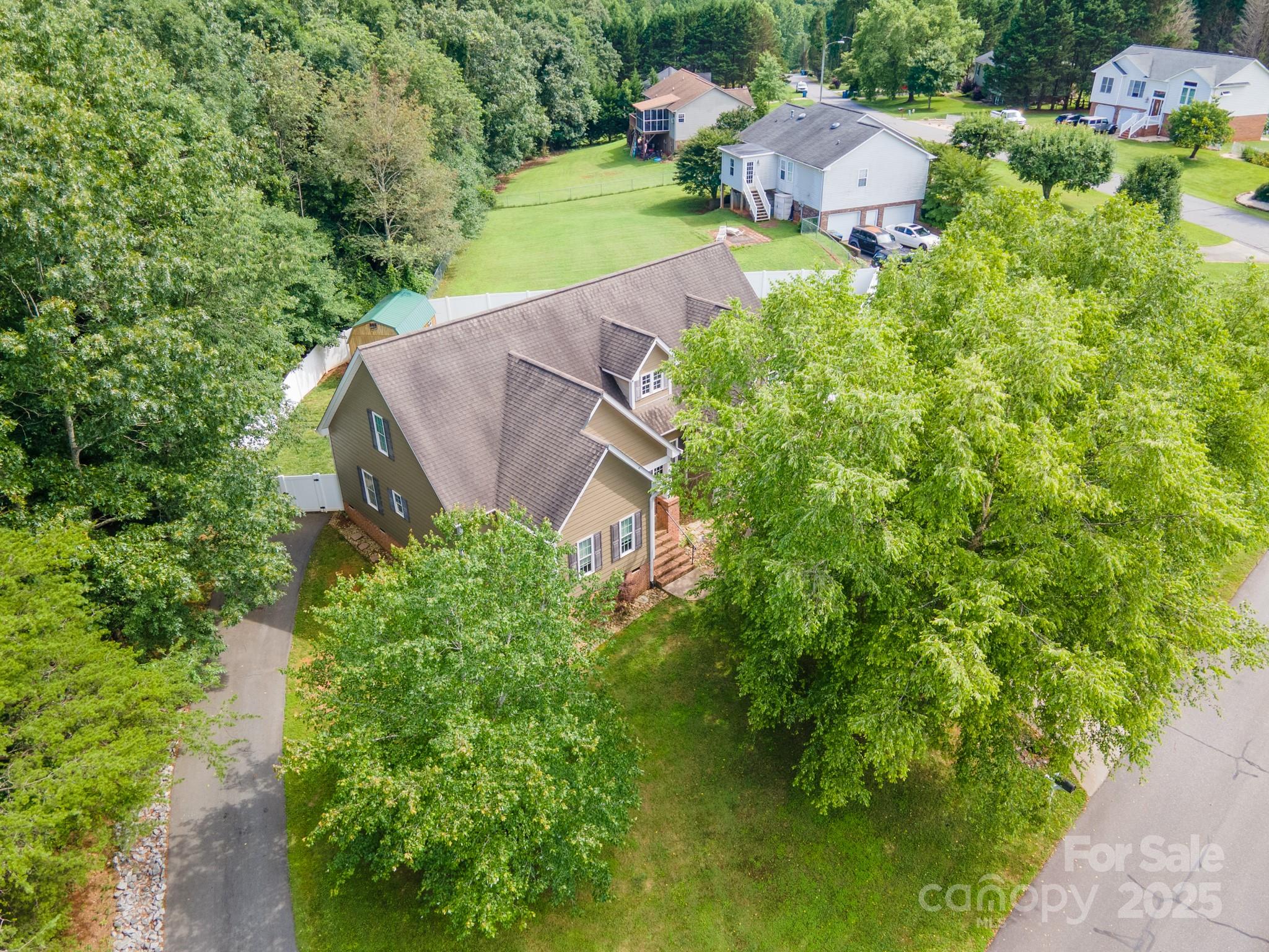 206 Taylor Circle