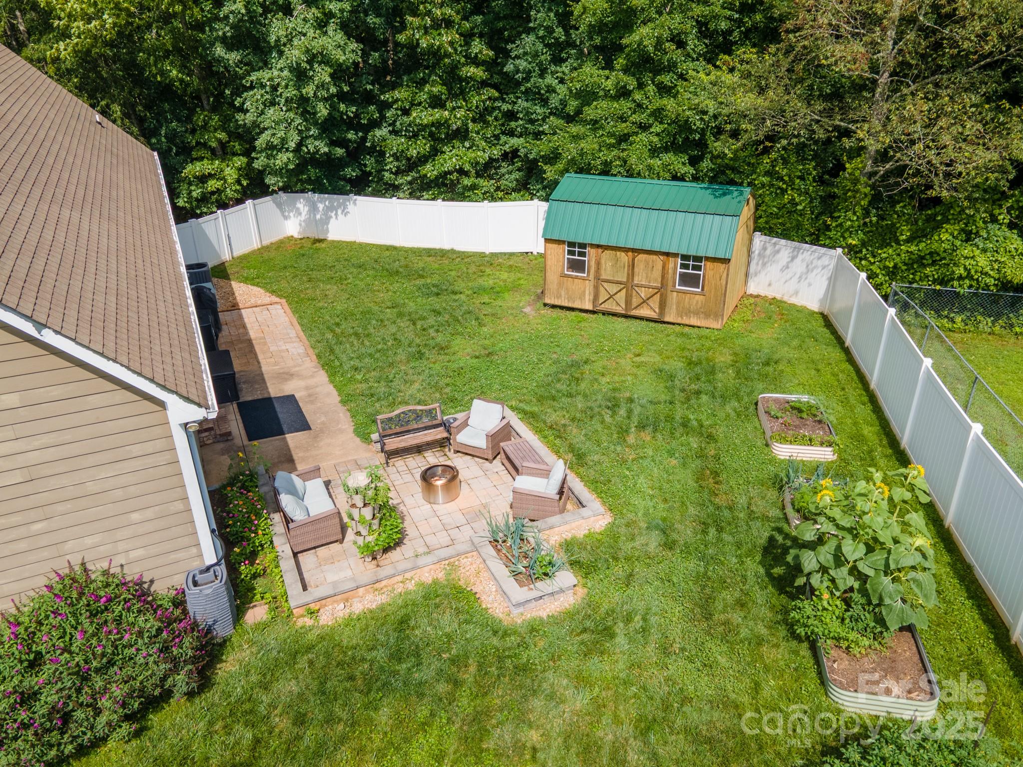 206 Taylor Circle