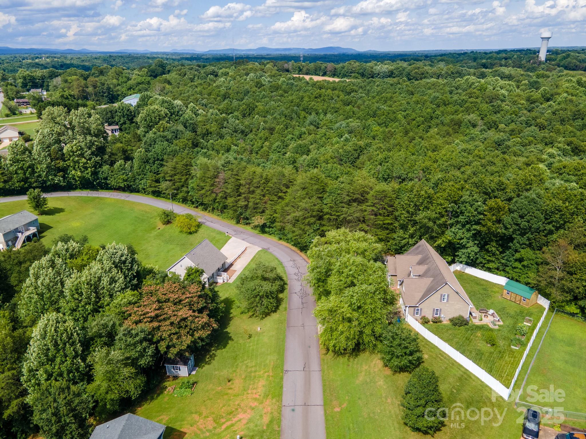 206 Taylor Circle