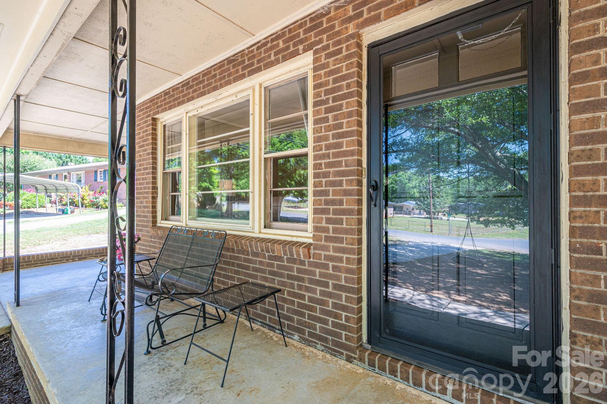 636 Poplar Drive